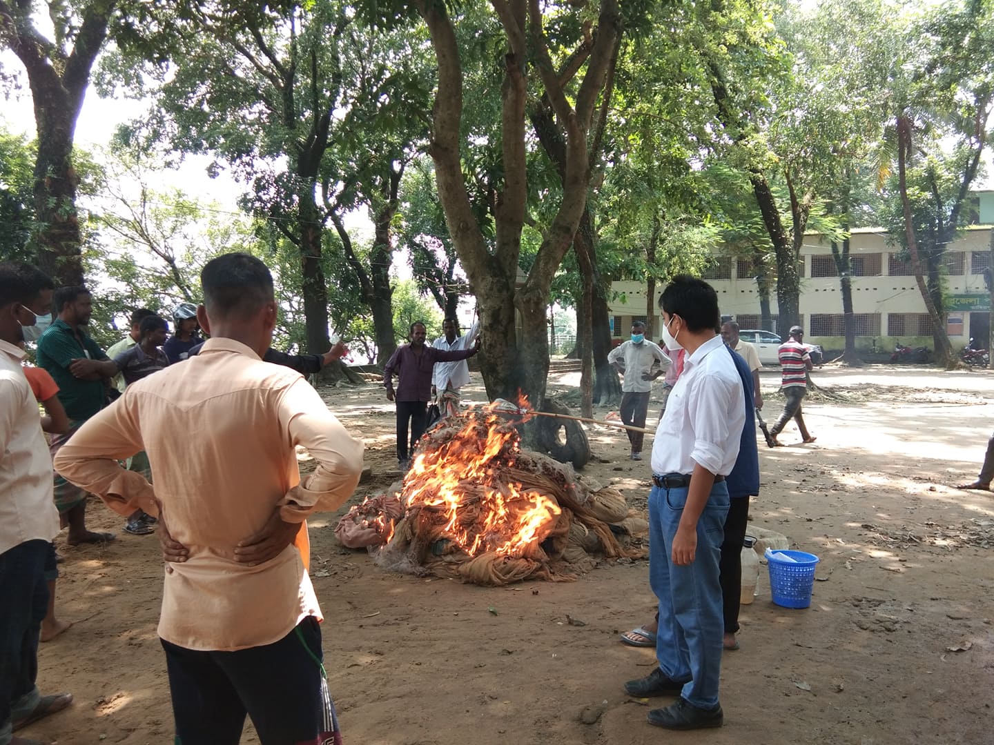 মৎস্য আইন বাস্তবায়ন