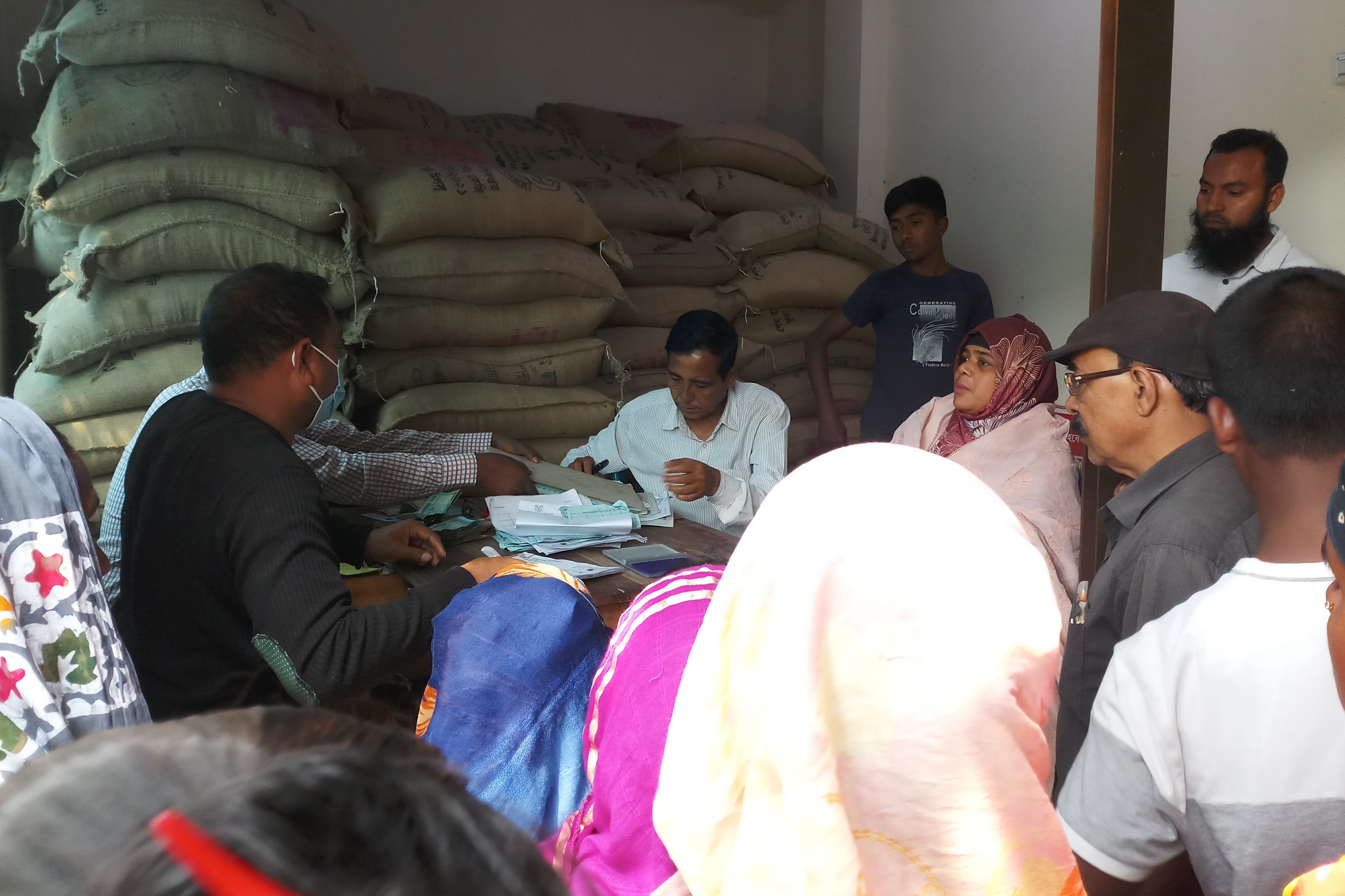 খাদ্য বান্ধব প্রোগ্রাম দোকান পরিদর্শন