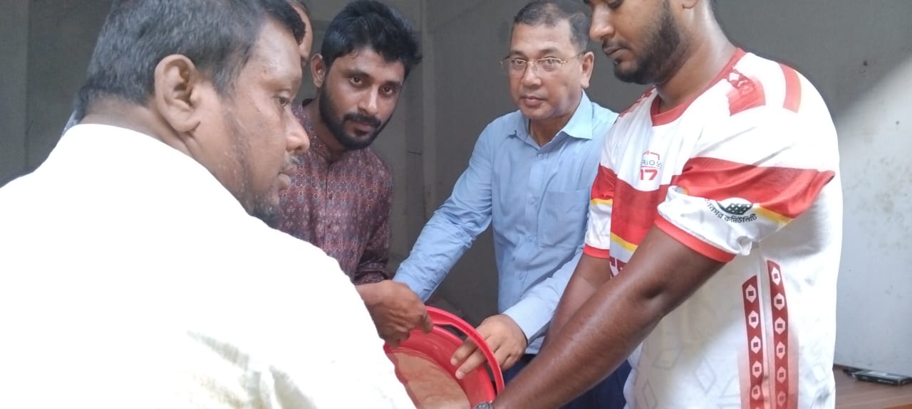 ওএমএস আটা বিক্রয়