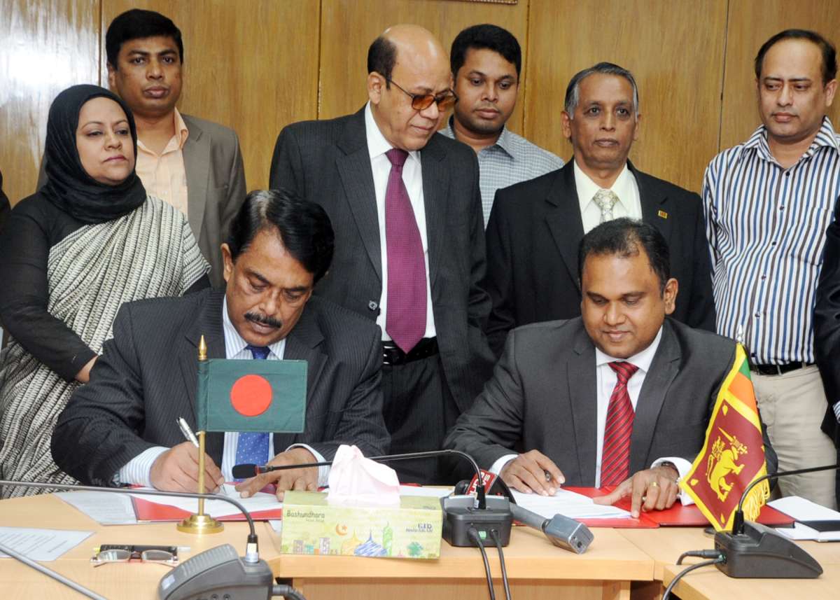 চাল রপ্তানির বিষয়ে বাংলাদেশ ও শ্রীলংকার মধ্যে চুক্তি স্বাক্ষরিত (২০১৪-১২-০৪)