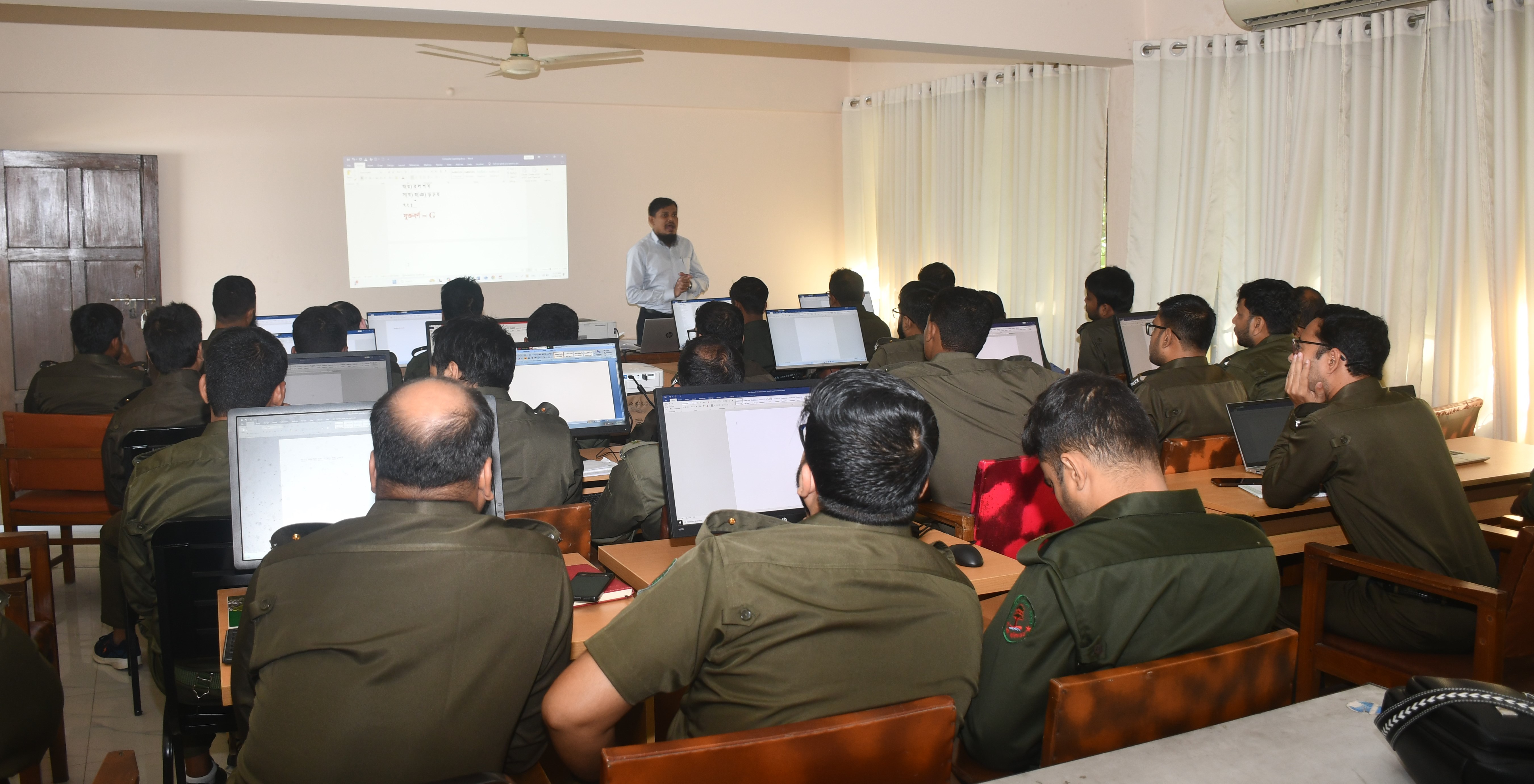 ব্যানার ০২