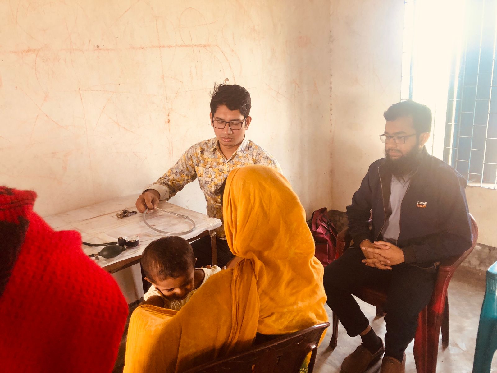 আশ্রয়ণ প্রকল্পে সেবা দান