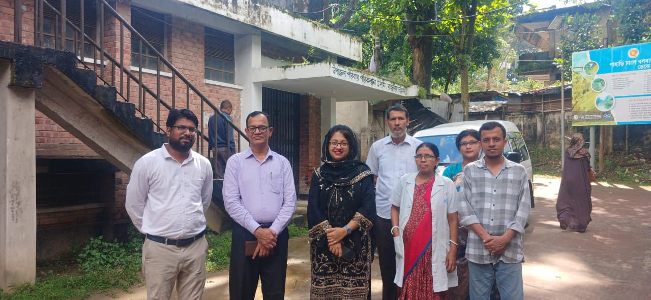 উপ-পরিচালক,পরিবার পরিকল্পনা,চট্টগ্রাম মহোদয়ের ষ্টোর পরিদর্শন