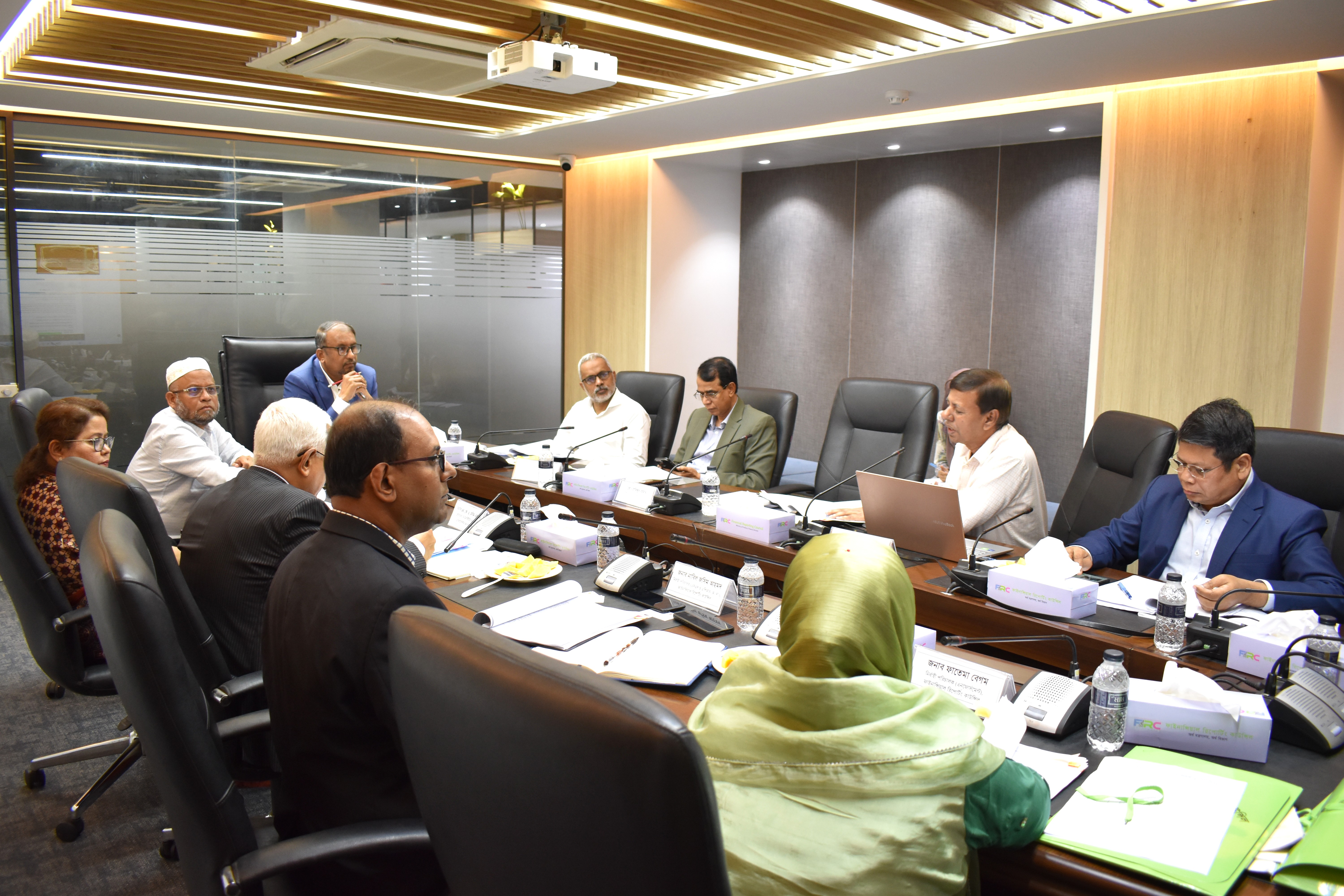 ফাইনান্সিয়াল রিপোর্টিং কাউন্সিল (এফআরসি)-এর চেয়ারম্যান ড. মোঃ সাজ্জাদ হোসেন ভূইয়ার সভাপতিত্বে কাউন্সিলের ৩২তম সভা ২৯শে জুন ২০২৫ খ্রিস্টাব্দে এফআরসি সভাকক্ষে অনুষ্ঠিত হয়।