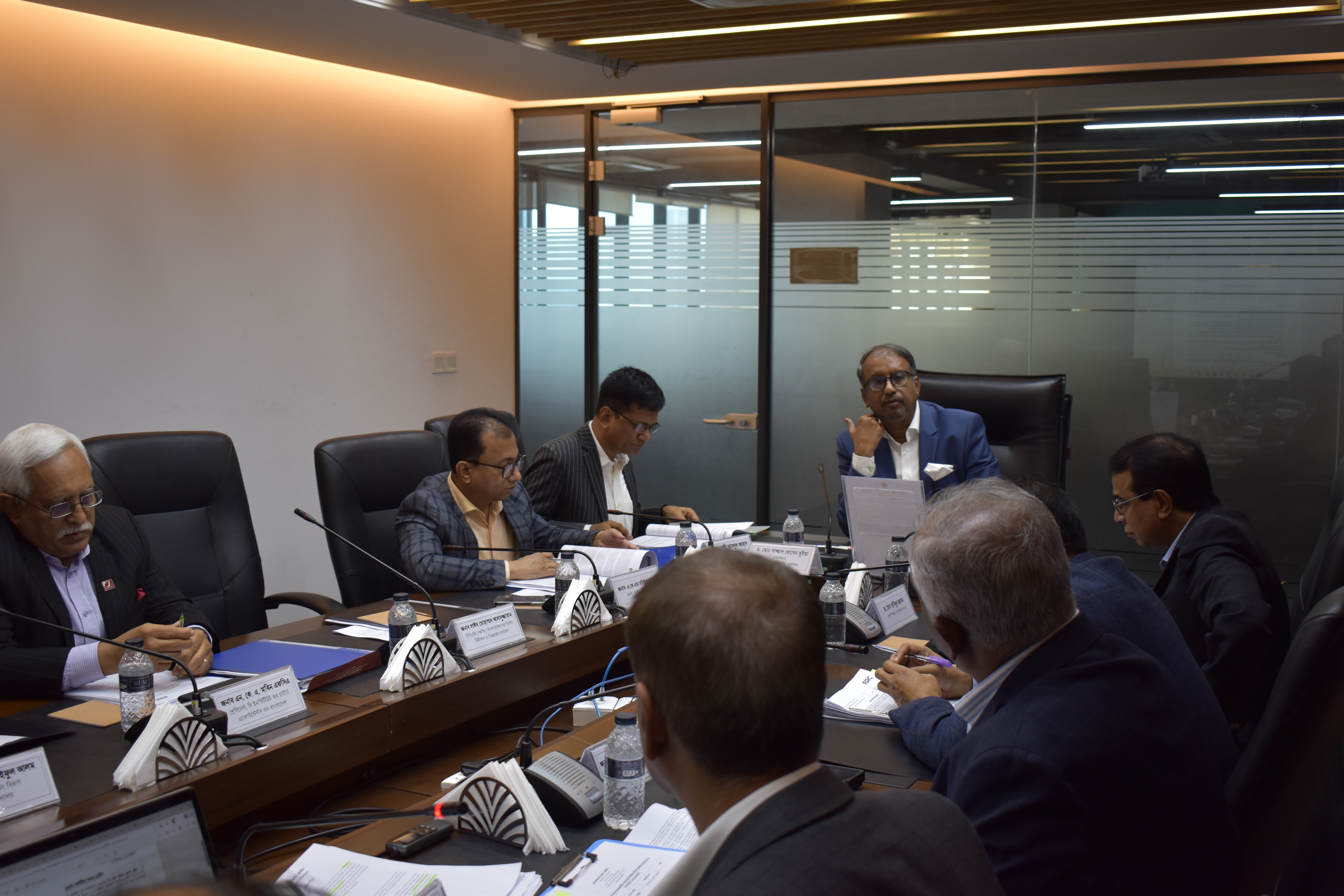 ফাইনান্সিয়াল রিপোর্টিং কাউন্সিল (এফআরসি)-এর চেয়ারম্যান ড. মোঃ সাজ্জাদ হোসেন ভূইয়ার সভাপতিত্বে কাউন্সিলের ৩৫ তম সভা ১৫ ডিসেম্বর ২০২৫ খ্রিস্টাব্দে এফআরসি সভাকক্ষে অনুষ্ঠিত হয়।