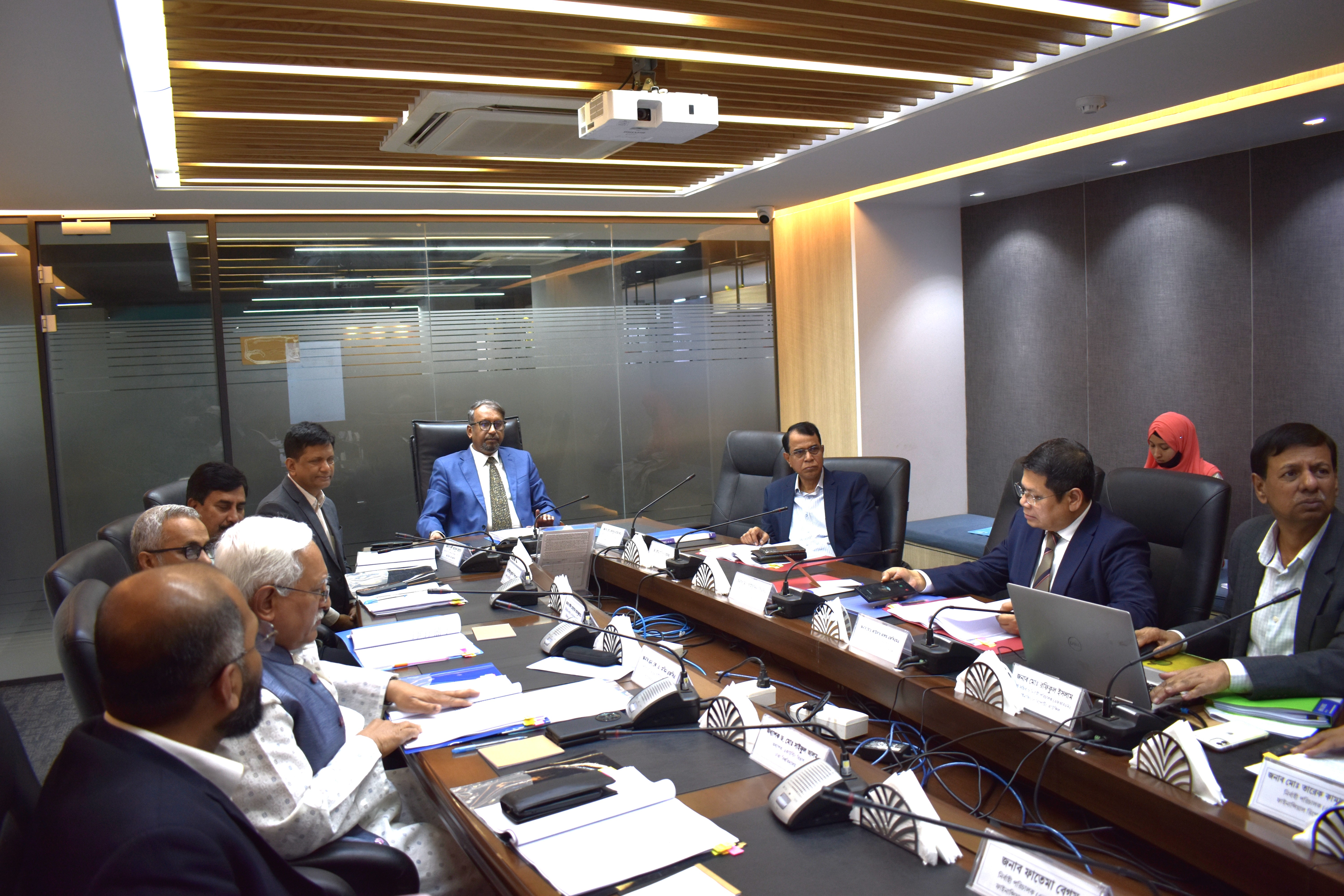 ফাইনান্সিয়াল রিপোর্টিং কাউন্সিল (এফআরসি)-এর চেয়ারম্যান ড. মোঃ সাজ্জাদ হোসেন ভূইয়ার সভাপতিত্বে কাউন্সিলের ৩৬ তম সভা ২৪ ফেব্রুয়ারি ২০২৬ খ্রিস্টাব্দে এফআরসি সভাকক্ষে অনুষ্ঠিত হয়।