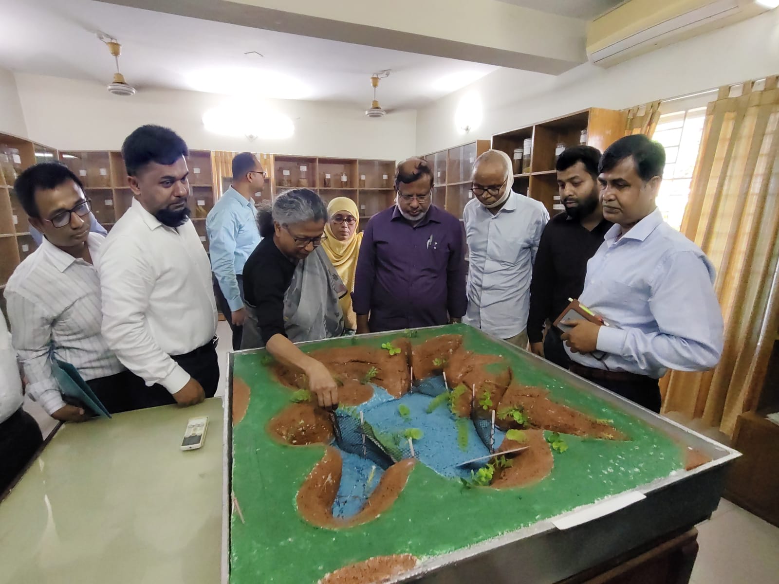 মৎস্য ও প্রাণিসম্পদ মন্ত্রণালয়ের মাননীয় প্রতিমন্ত্রী ও সম্মানিত সচিব মহোদয়ের বিএফআরআই, নদী উপকেন্দ্র, রাঙ্গামাটি পরিদর্শন