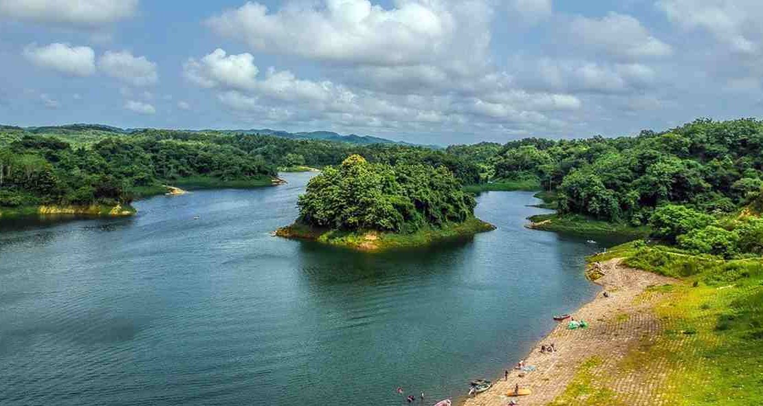 মহামায়া লেক