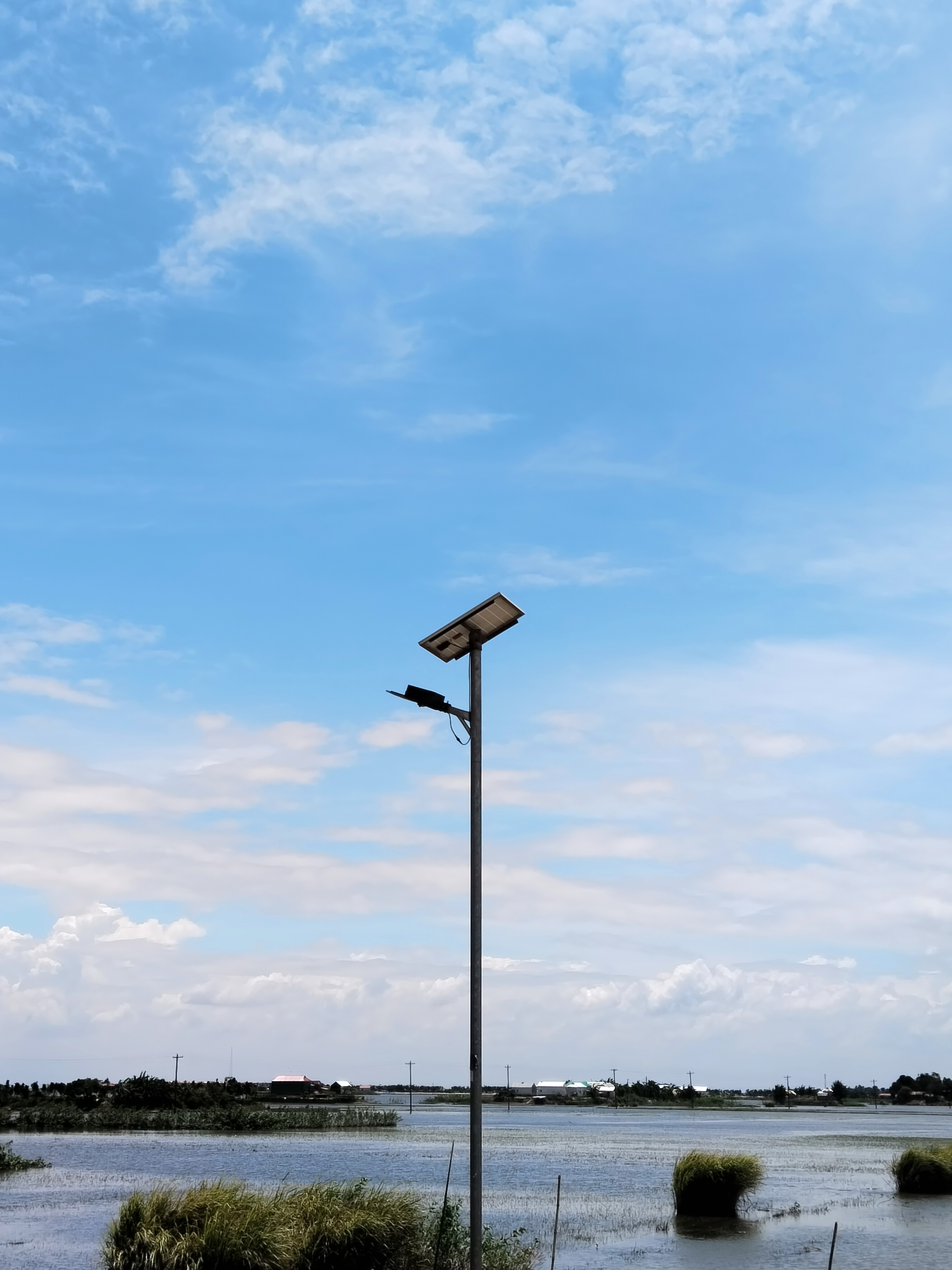 ঘাগড়া ইউনিয়নের বিভিন্ন স্থানে সোলার লাইট স্থাপন