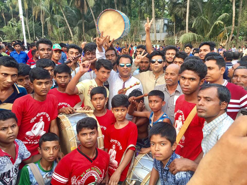 সল্প উন্নত দেশ হতে উন্নয়শীল দেশে উত্তরণের যোগ্যতা অর্জনের ঐতিহাসিক সাফল্য উদ্যাপন উপলক্ষে ১৩ নং গুটুদিয়া ইউনিয়ন পরিষদ অয়োজিত হাডুডু ও বাউল গানের আয়োজন করা হয়।