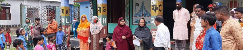 ডিডিএলজি সার ও গ্রাম পুলিশসহ ছবি