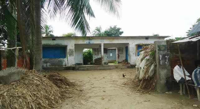 গুয়াগাছিয়া ইউনিয়ন পরিষদ ভবন।