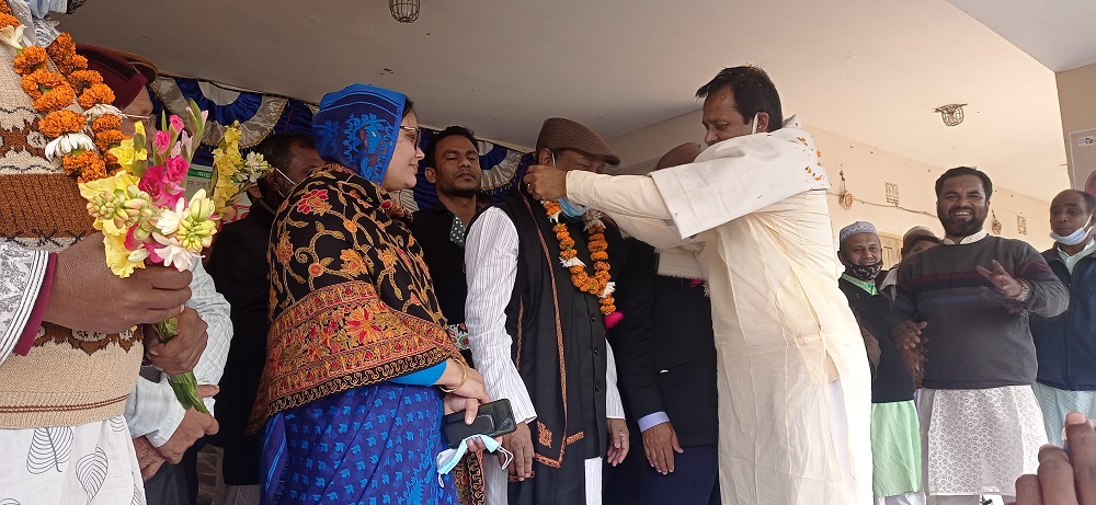 নবনির্বাচিত ইউপি চেয়ারম্যান ও সদস্যগণের প্রথম সভার চিত্র।