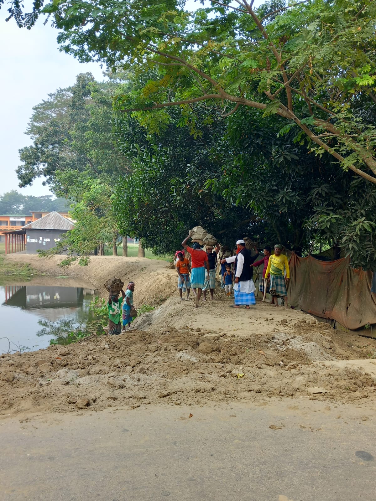 অতি দরিদ্রদের জন্য কর্মসংস্থান কর্মসূচীর চলমান কাজ
