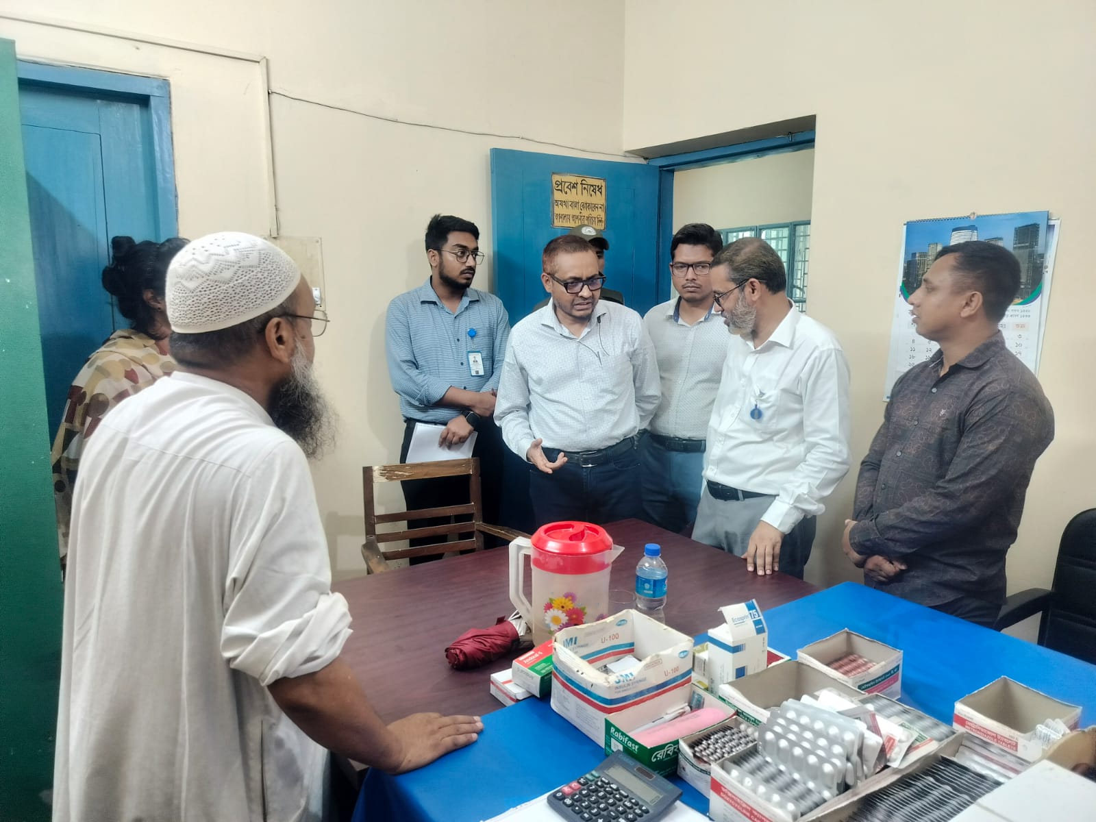 সিভিল সার্জন মহোদয় নিয়মিত পরিদর্শনের অংশ হিসেবে উপজেলা স্বাস্থ্য কমপ্লেক্স, আক্কেলপুর, জয়পুরহাট পরিদর্শন করেন।