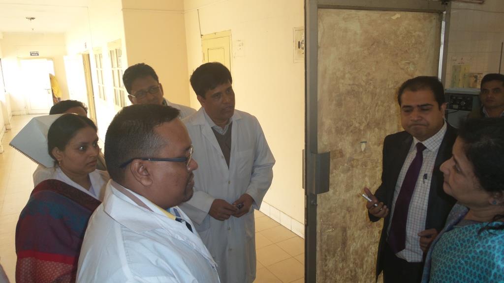 মাননীয় অতিরিক্ত সচিব, মহোদয় ওটি রুম পরিদর্শন