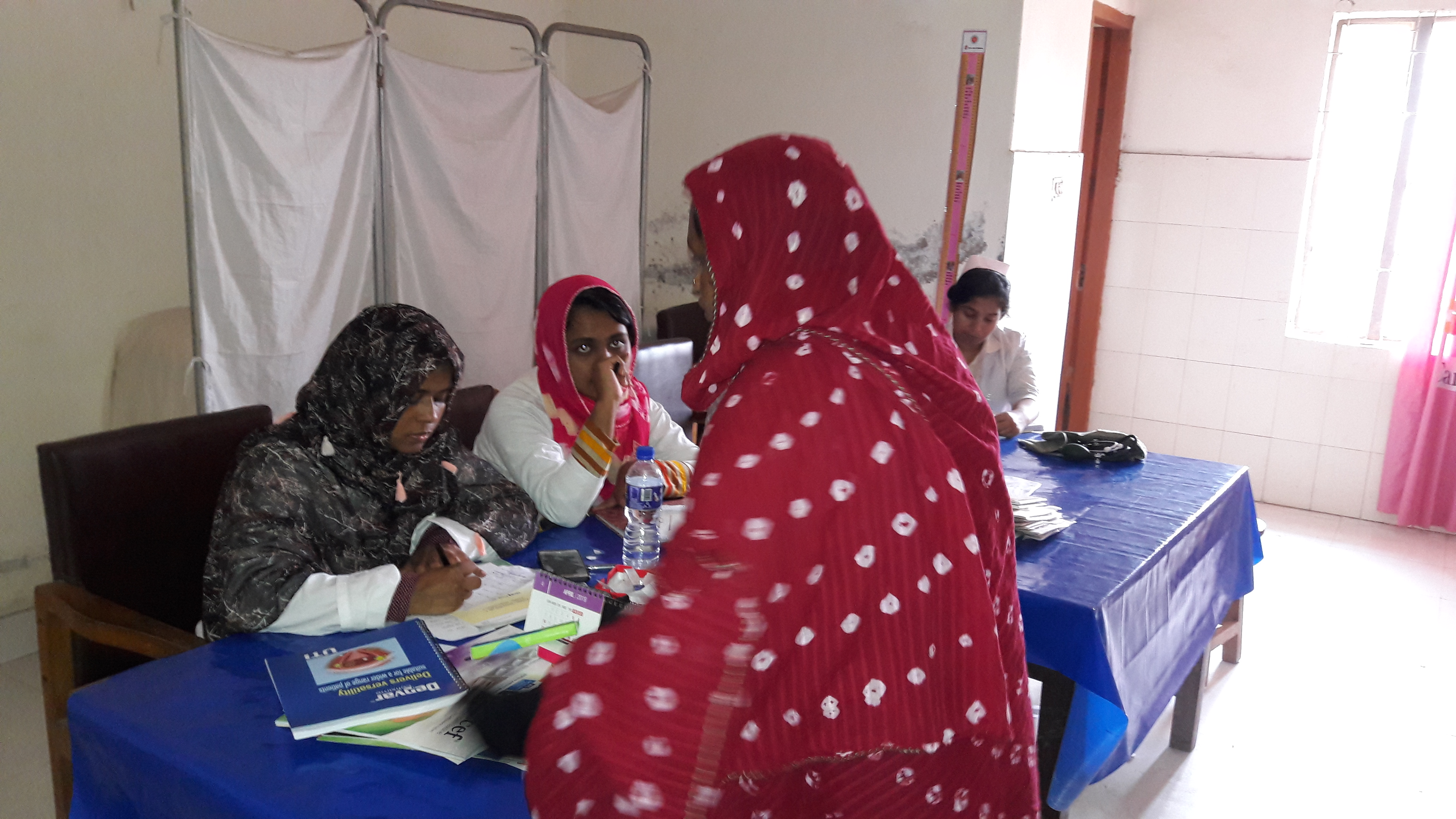 স্বাস্থ্য সেবা সপ্তাহের আলোচনা সভার ছবি