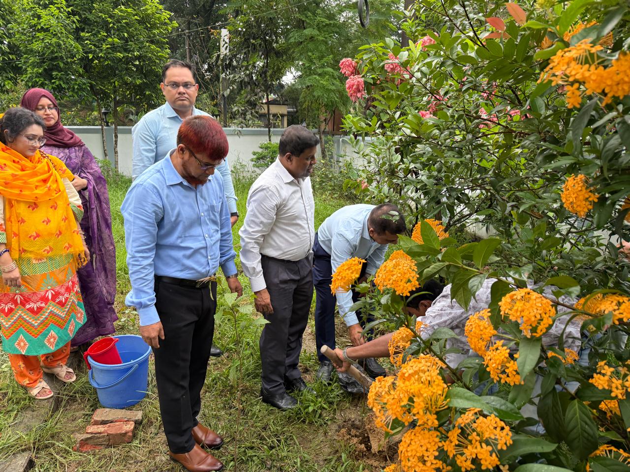 ‘‘বিশ্ব জনসংখ্যা দিবস ২০২৬’’ উপলেক্ষে বিভাগীয় পরিচালক (পরিবার পরিকল্পনা), সিলেট কার্যালয়ে অনুষ্ঠিত আলোচনা সভা ও পুরস্কার বিতরণী অনুষ্ঠানে উপস্থিত ছিলেন জনাব মোঃ তাইফুর রহমান, তত্ত্বাবধায়ক প্রকৌশলী, এইচইডি, সার্কেল-৬, সিলেটসহ অন্যান্য আমন্ত্রিত অতিথিবৃন্দ।