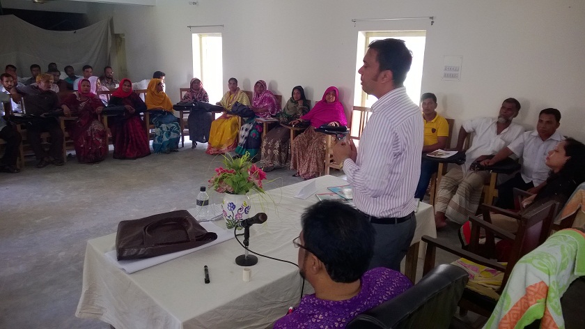 ইউএনও(সাবেক) মহোদয় কর্তক প্রশিক্ক্ষন কর্মসুচী পরিদর্শন