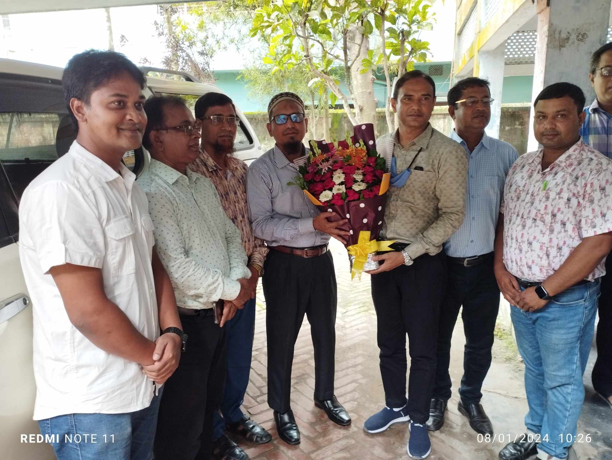 উপপরিচালক স্যারকে বরন