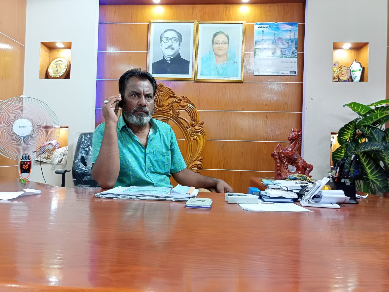 ইউনিয়ন পরিষদের চেয়ারম্যান কক্ষ