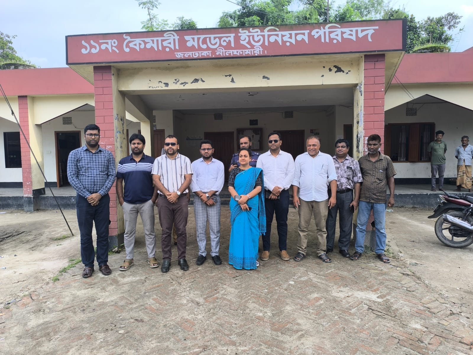 ১১নং কৈমারী মডেল ইউনিয়নের কৈমারীর দোলার পানী নিস্কাশনের খাল খনন কাজ ও ইউনিয়ন পরিষদ পরিদর্শন করেন উপজেলা নির্বাহী অফিসার জান্নাতুল ফেরদৌস হ্যাপি।