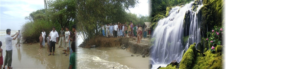 জলোশ্বাসসে বেডী বাধ ভেঙ্গে যাওয়ায় অনেক ঘর বাড়ী ক্ষতি গ্রস্থদের কে সাবা দিচ্ছেন স্থনীয় চেয়ারম্যান//