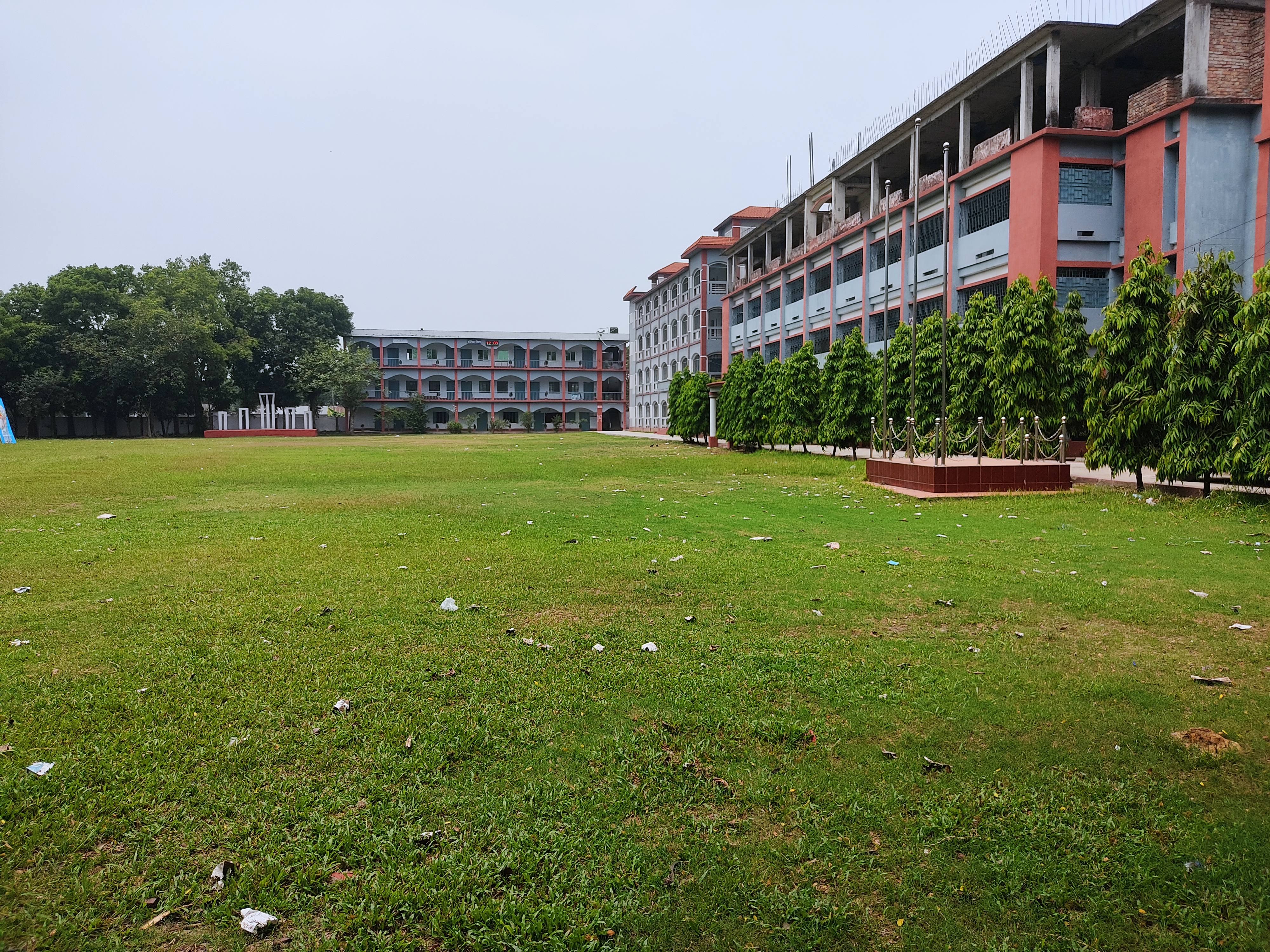 কলেজ ক্যাম্পাস-১