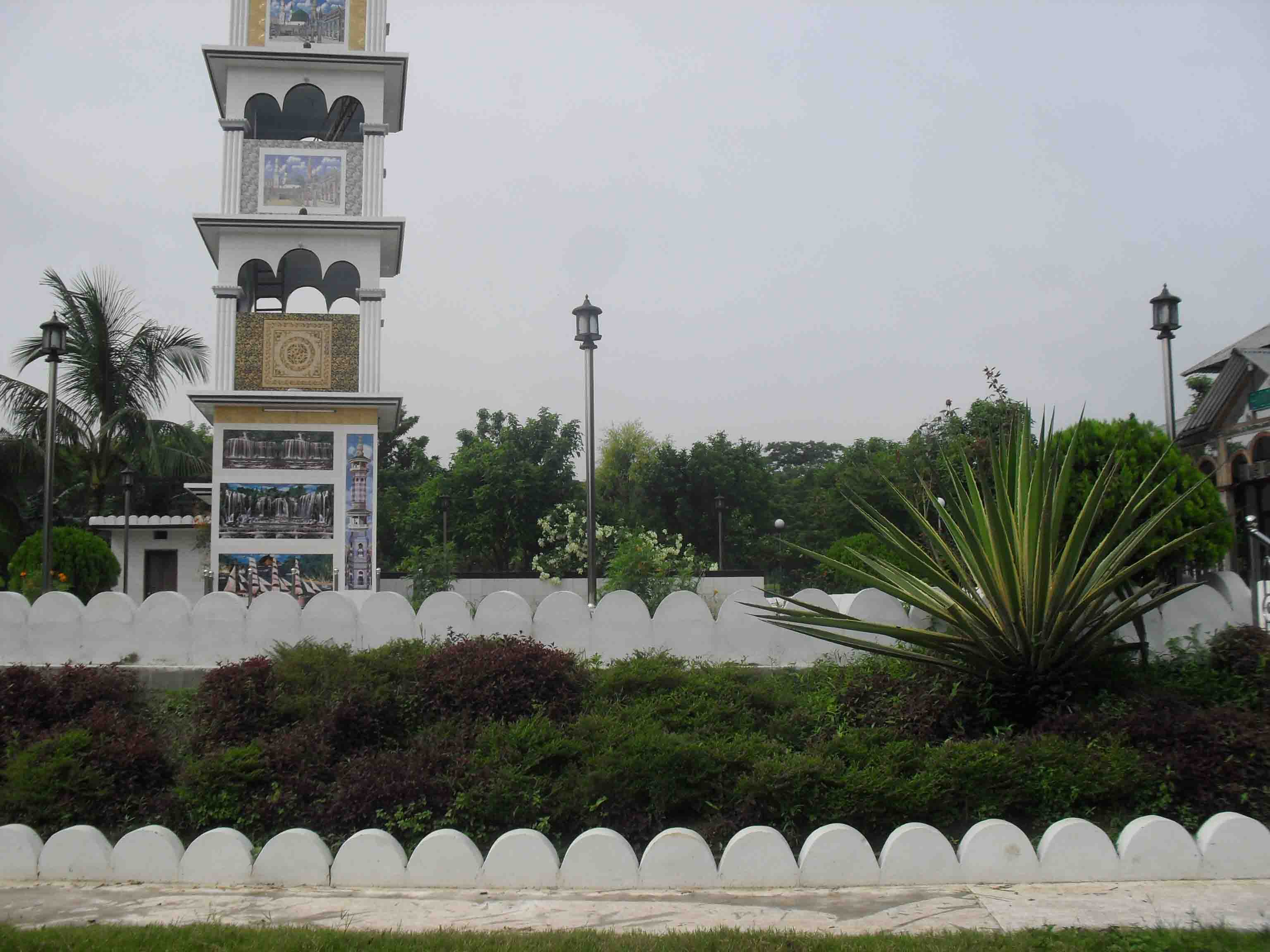 ধাইদা মাদ্রাসা