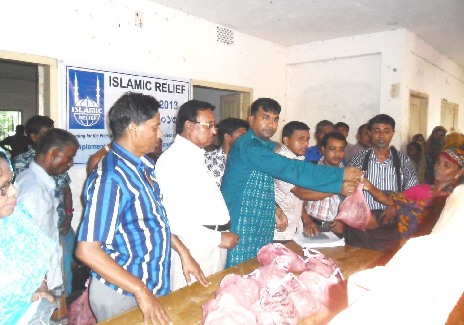 ৯নং কান্দি ইউনিয়ন পরিষদে ইসলামিক রিলিফ বাংলাদেশ, এর অর্থায়নে ঈদুল আযহা উপলক্ষে ২৮টি গরু কুরবানী করা হয়। কোরবানী কৃত মাংস ১৫৬০টি 