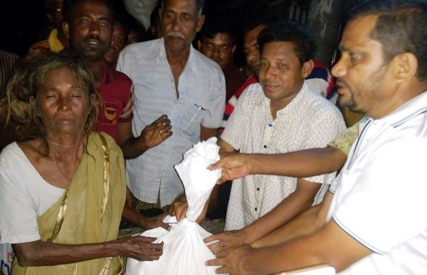 কাজিপুর ইউনিয়নে মেঘাই স্পার-৩ ধ্বসে/বন্যায় ক্ষতিগ্রস্ত ৩৩টি পরিবারের মাঝে ত্রাণ সহায়তা প্রদান