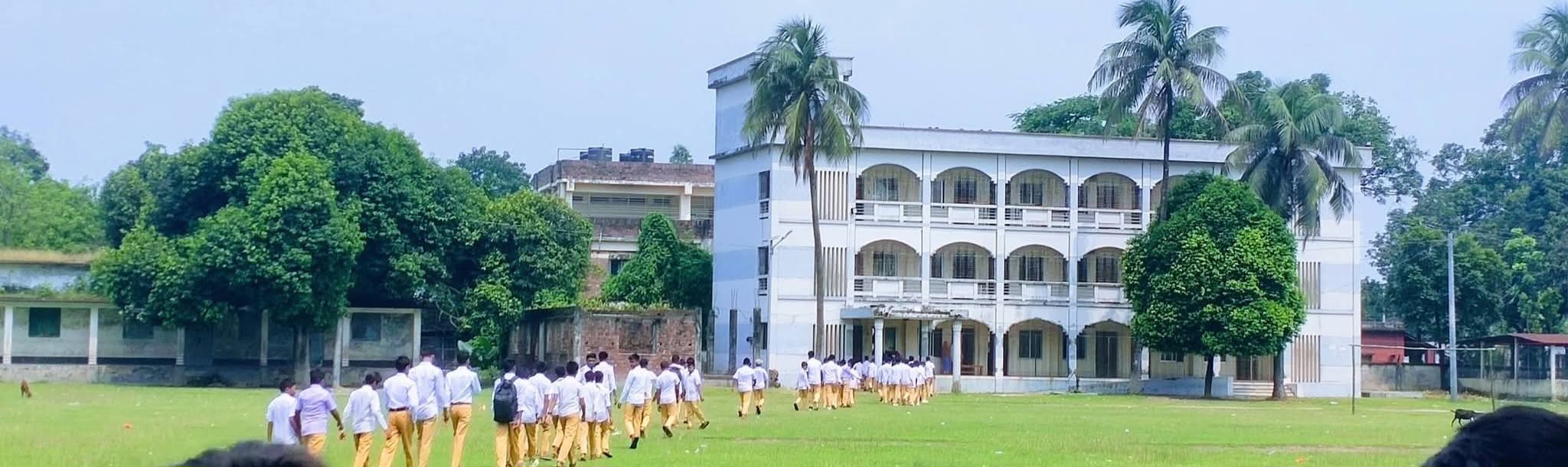 বিদ্যালয়ের মডেল ভবন