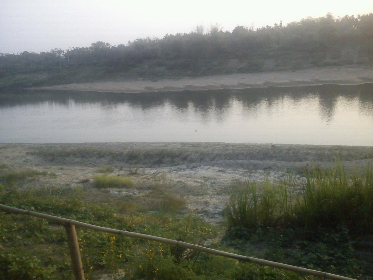 ভুয়ারমুরা নদী ভাংঙ্গনের একাংশ