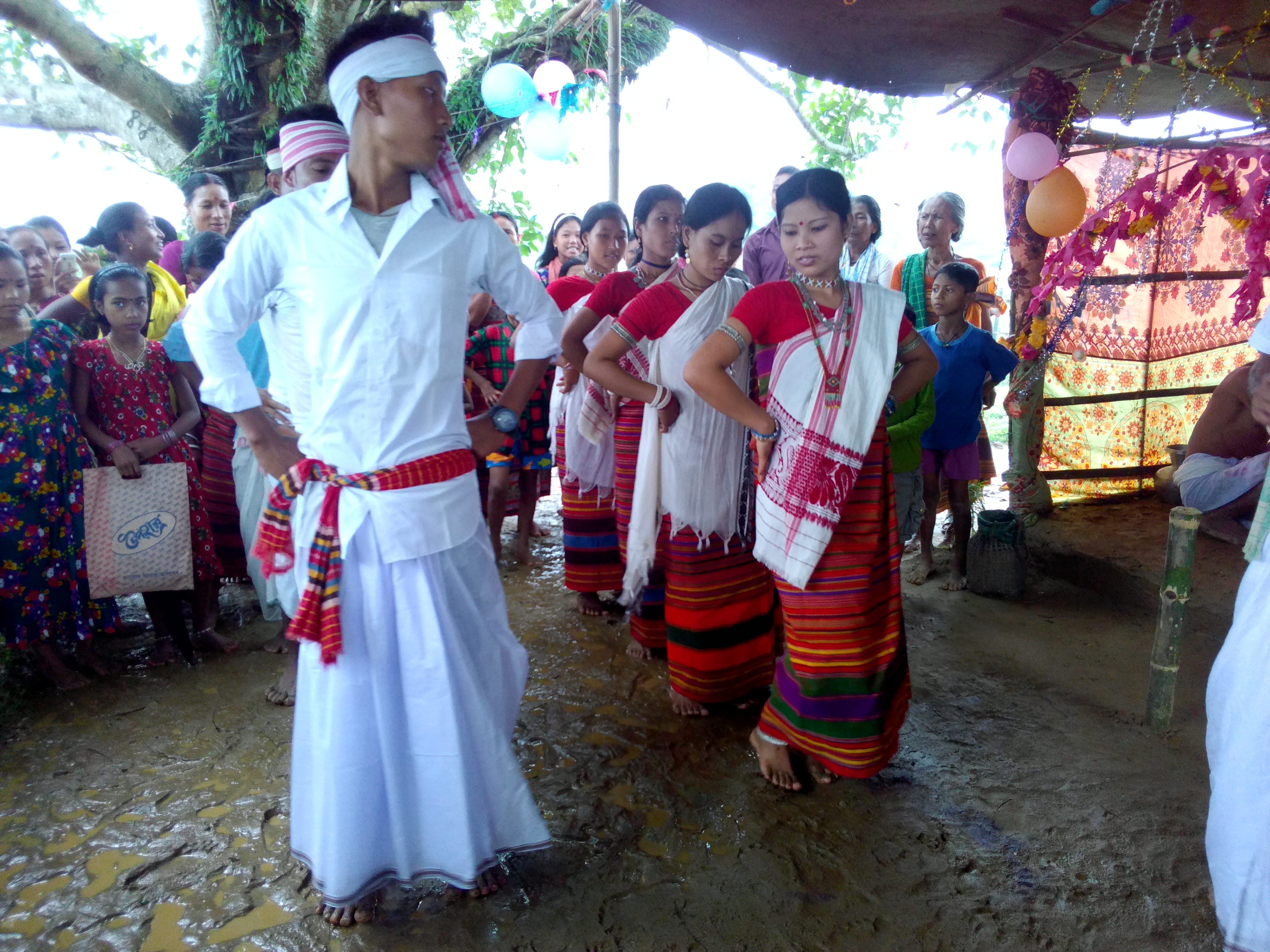 বানাই সম্প্রদায়ের বাস্তুপূজা নৃত্য