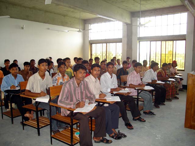 কম্পিউটার কৌশল বিভাগের ক্লাসরুম