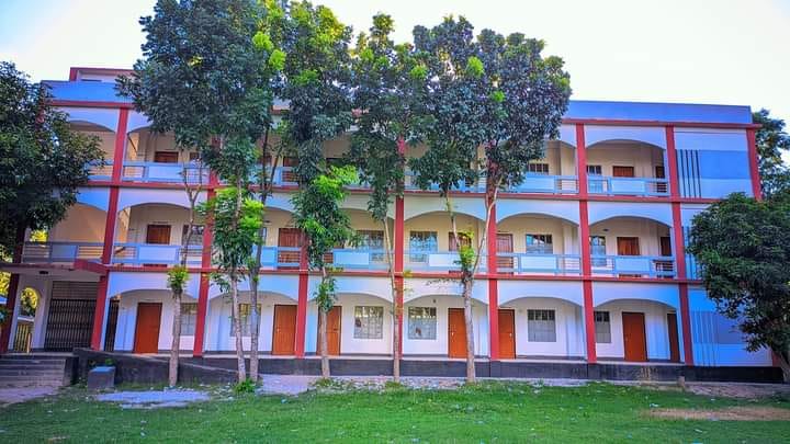 নটাখোলা উচ্চ বিদ্যালয় প্রাঙ্গণ