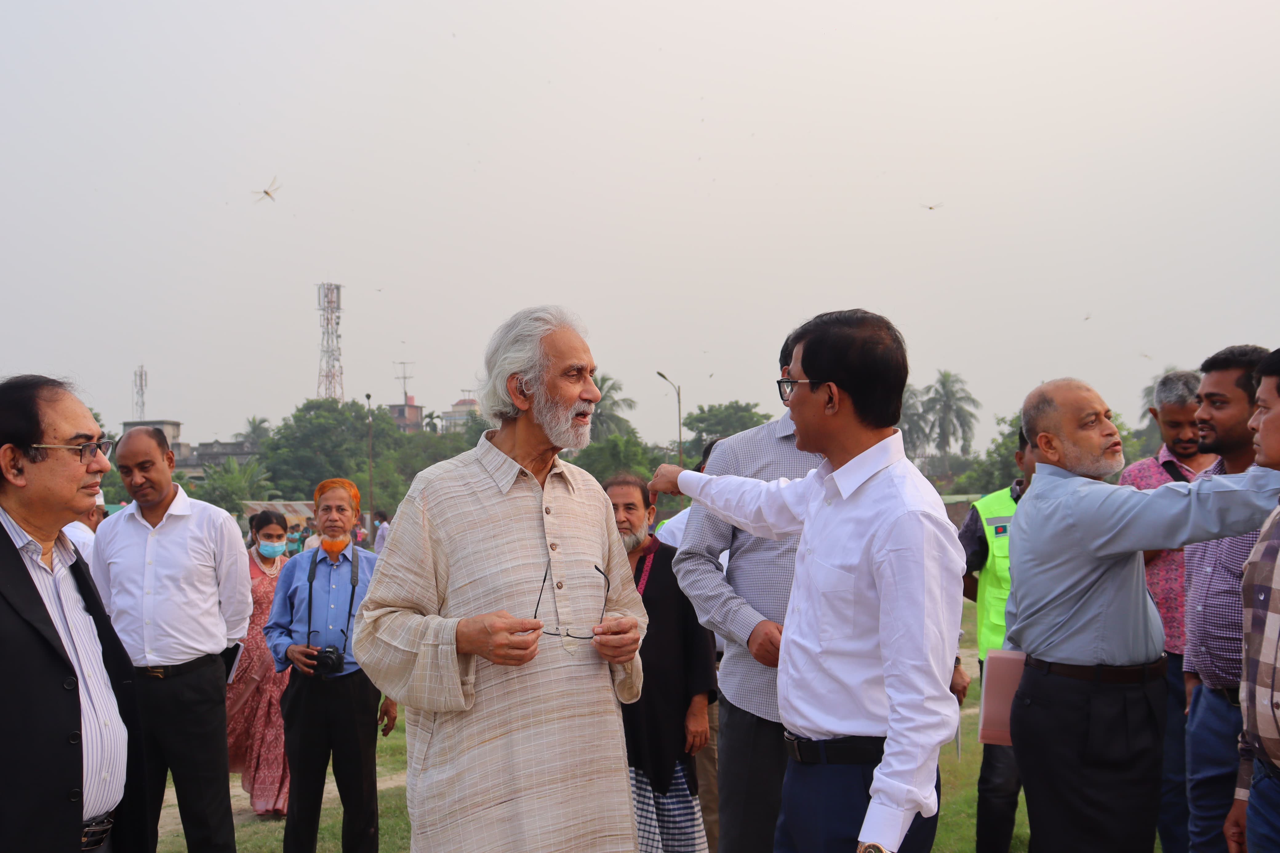 স্থানীয় সরকার,পল্লী উন্নয়ন ও সমবায় মন্ত্রণালয় এবং ভূমি মন্ত্রণালয়ের মাননীয় উপদেষ্টা জনাব এ. এফ. হাসান আরিফ আজ জনবান্ধব ভূমিসেবা প্রদানে মাঠ প্রশাসনের ভূমিকা ও ভূমিসেবা অটোমেশনে ডেটা এন্ট্রির গুরুত্ব শীর্ষক কর্মশালায় প্রধান অতিথি হিসাবে উপস্থিত ছিলেন। (২.১১.২০২৪)