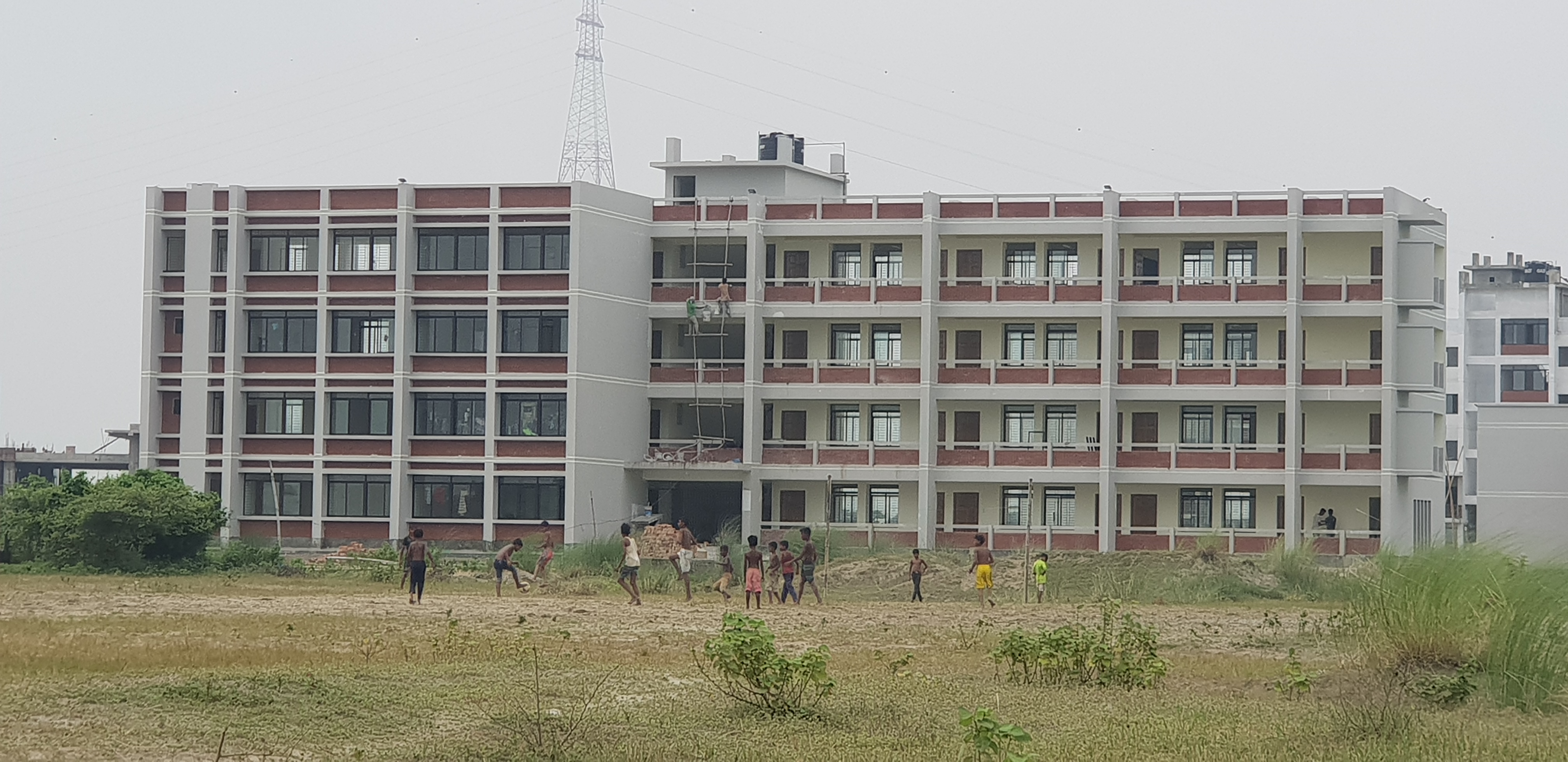 উচ্চ বিদ্যালয় ভবণ