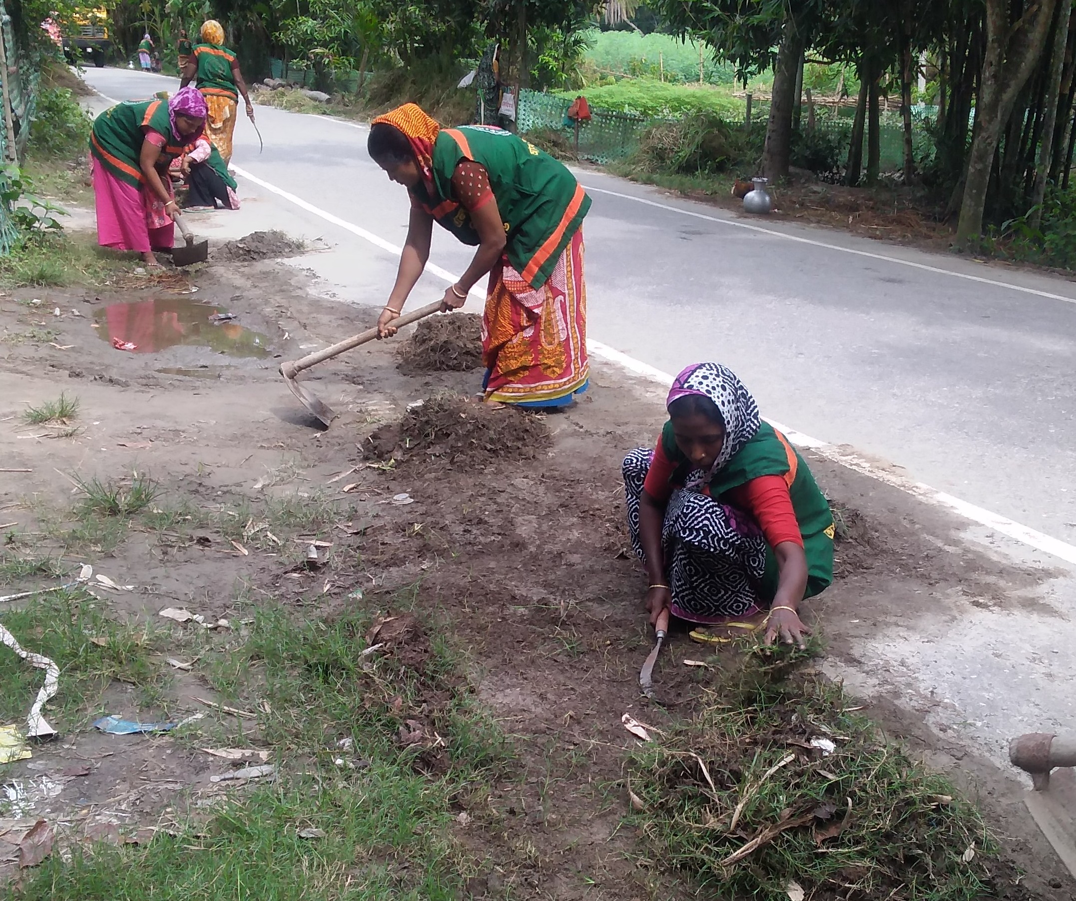 এলসিএস কর্মী
