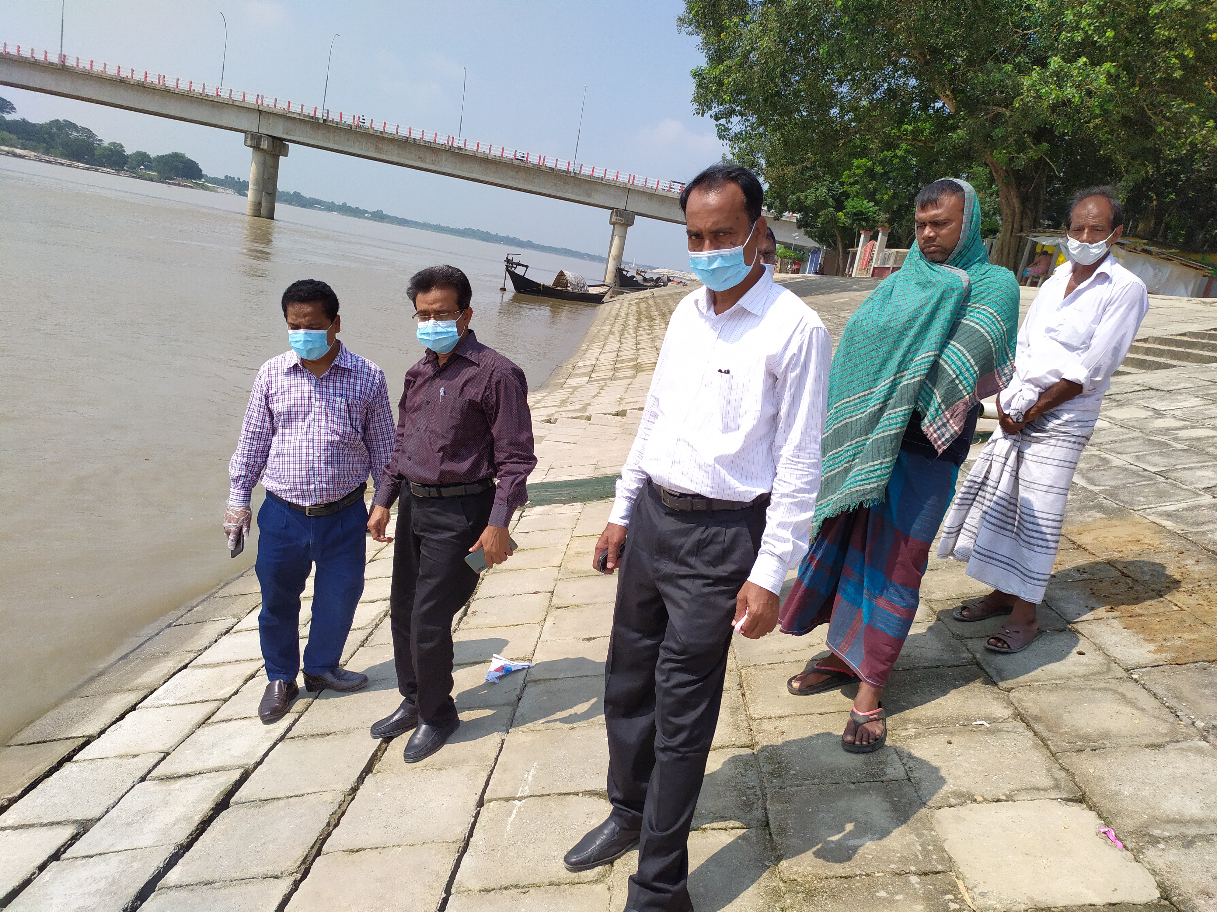 কুষ্টিয়া শহর হরিপুর গড়াই ব্রীজ ।