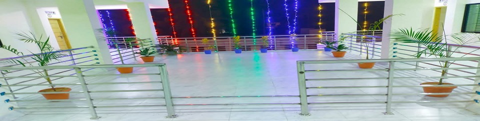 উপজেলা পরিষদ কমপ্লেক্স ভবনের ৩য় তলায় অবস্থিত এলজিইডি বাগান