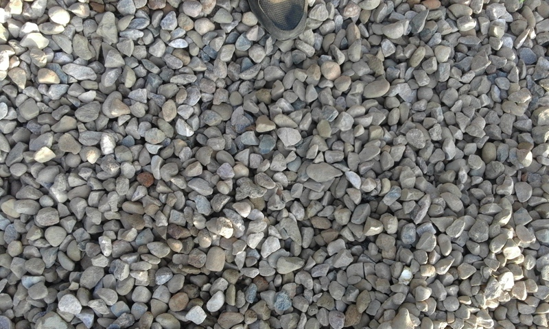 রাস্তা সংস্কার কাজের মালামাল