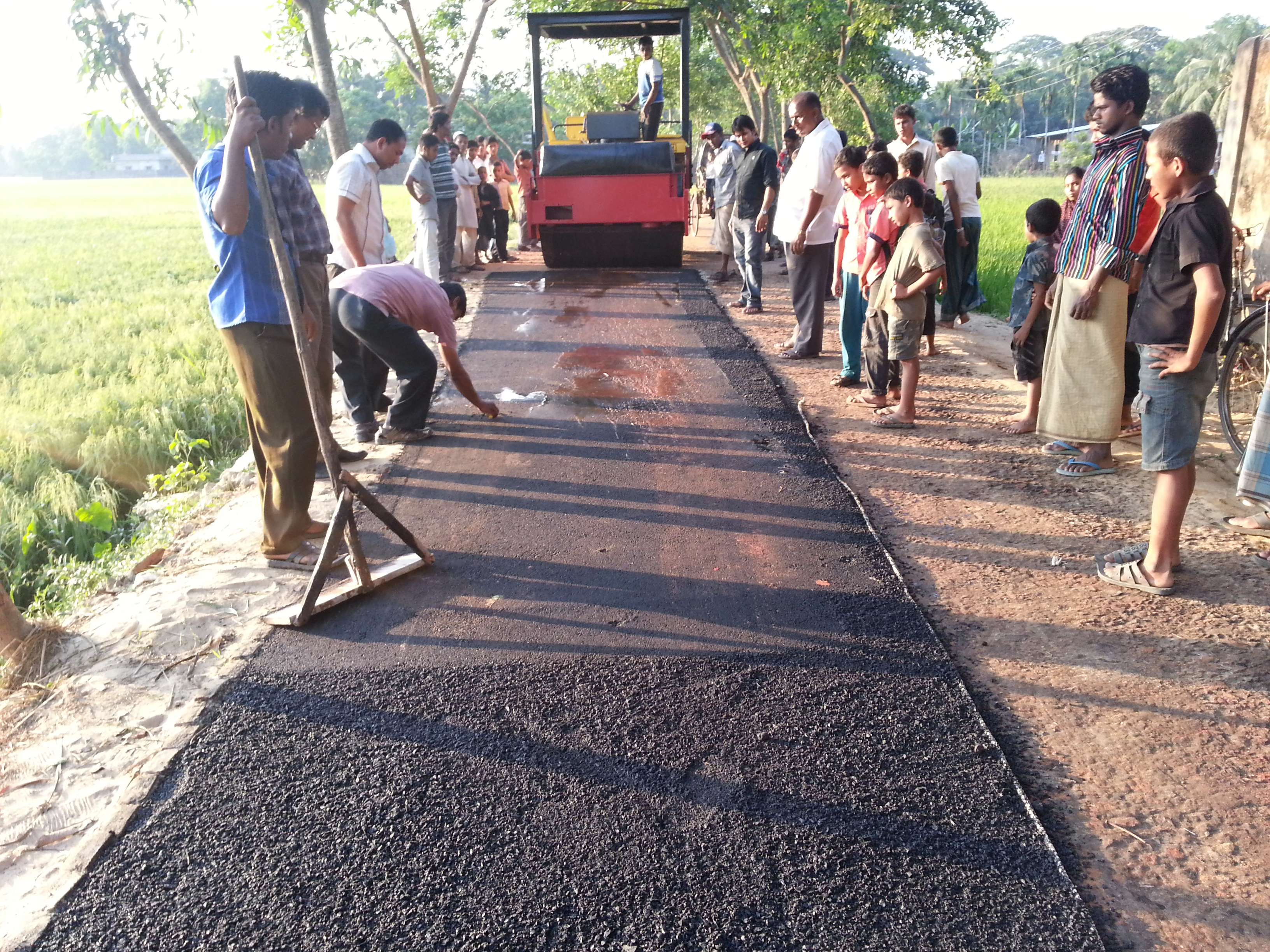 এলজিইডি কর্তৃক রাস্তা নির্মাণ