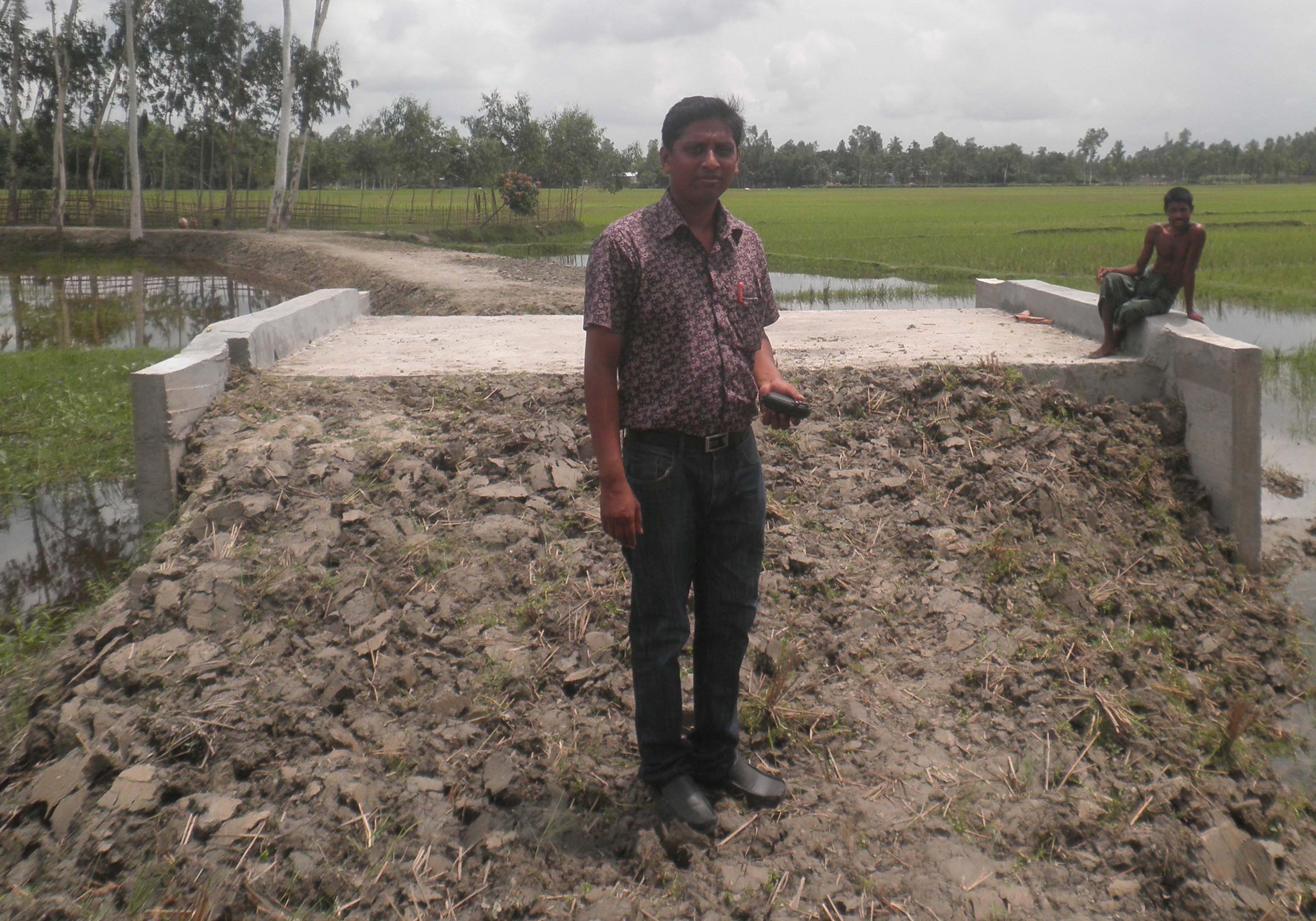 বরিশাল উচ্চ বিদ্যালয়ের দঃ পার্শে খালের উপর ১.৫ মিঃ কালভারট নির্মাণ (ADP)