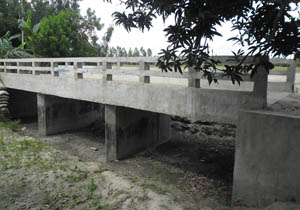নতুন ব্রীজ নির্মাণের ছিব।