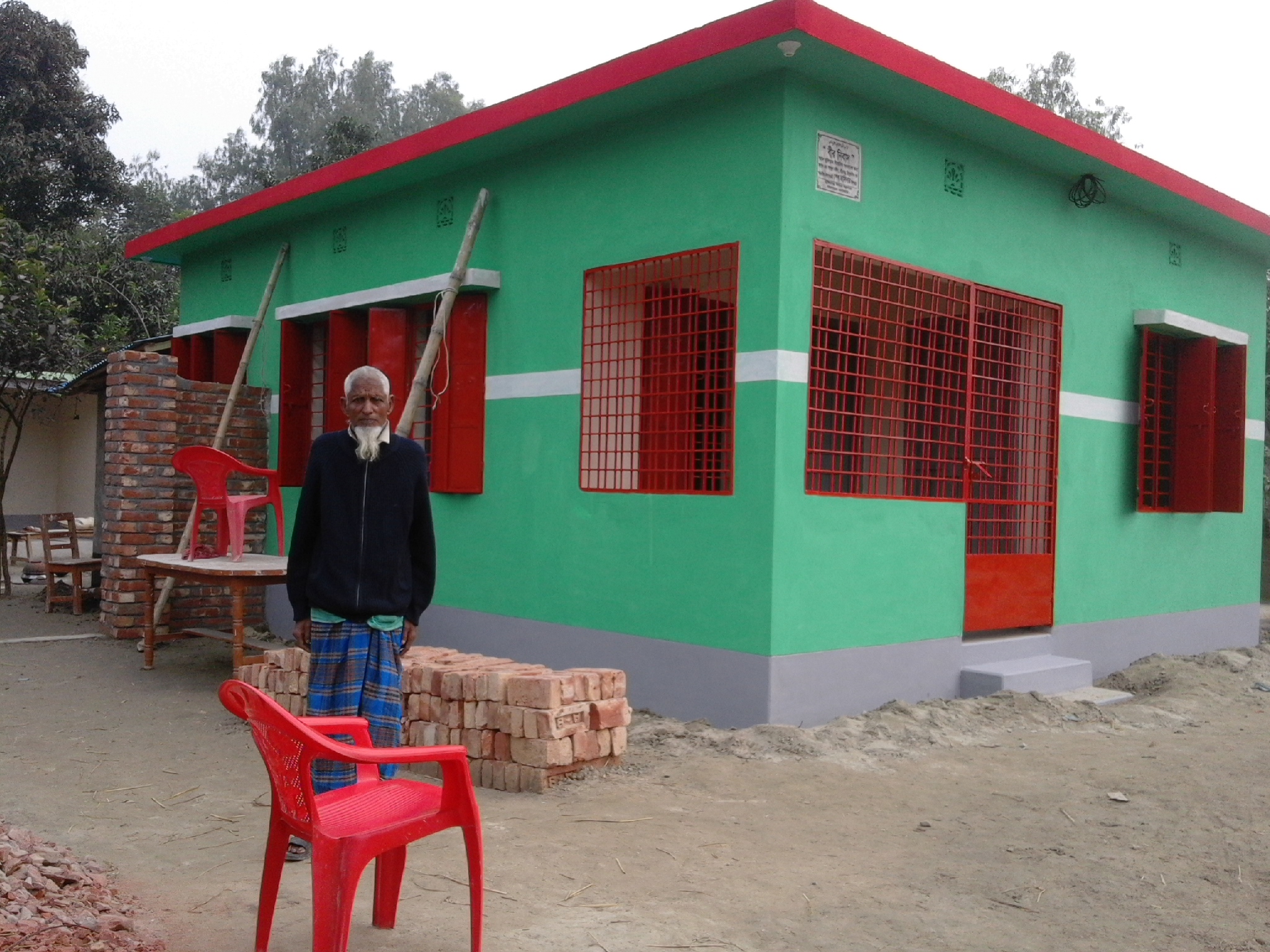 পীরগঞ্জ উপজেলাতে ০৫ জন মুক্তিযোদ্ধােদের জন্য নির্মিত আবাসন