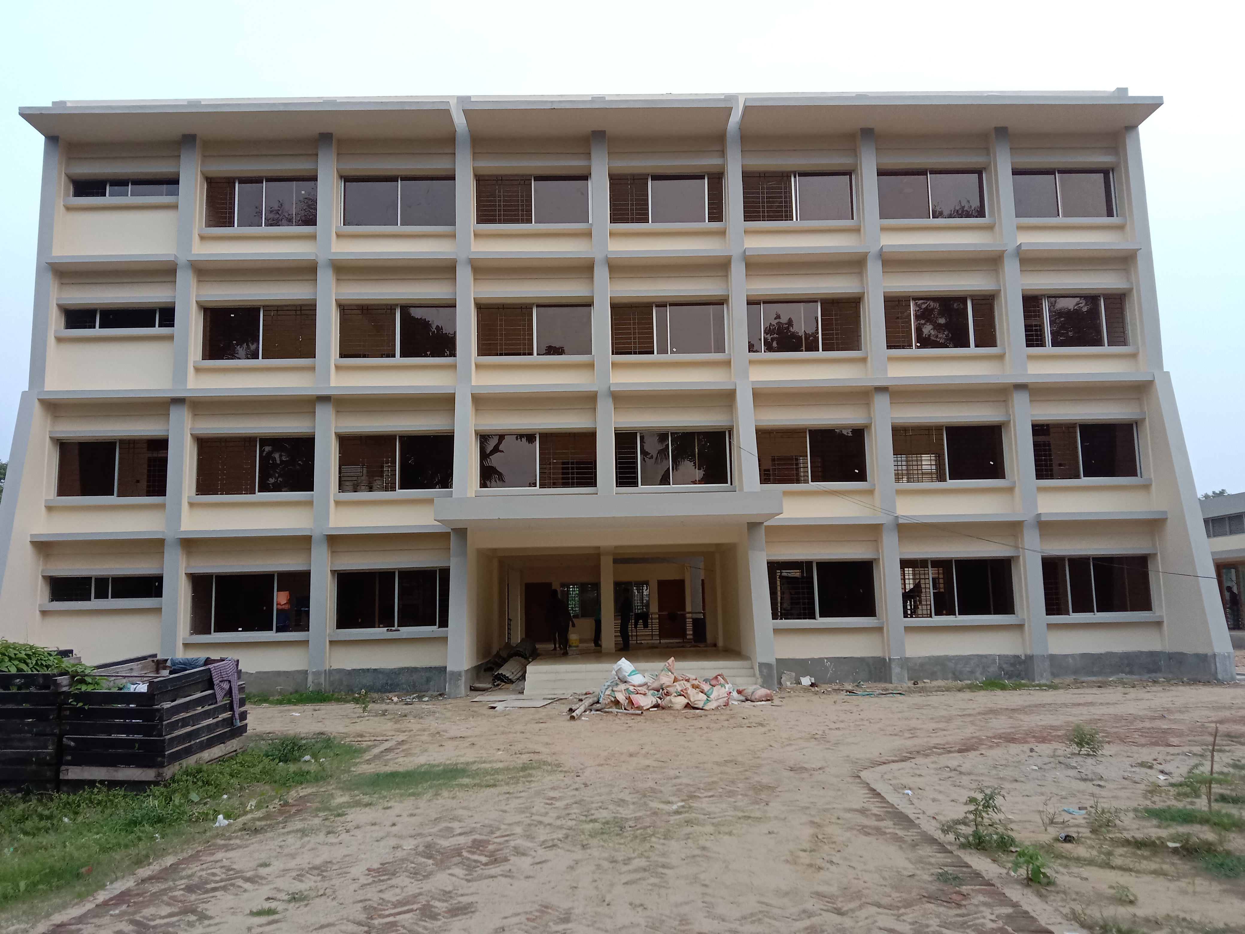 এলজিইডি রামু বাস্তবায়িত উপজেলা পরিষদ প্রশাসনিক ভবন