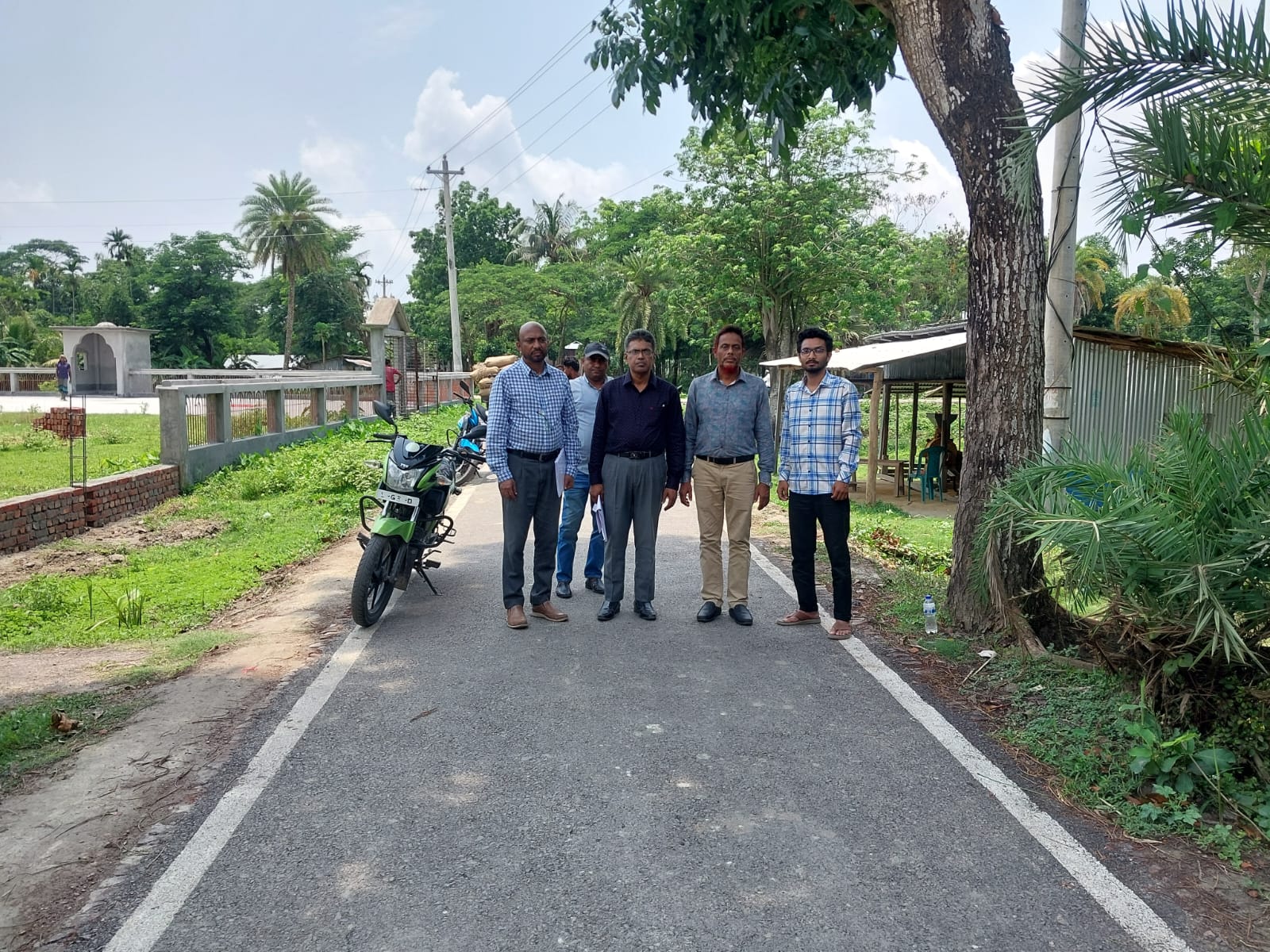 বাহেরচর বাজার থেকে নেতা বাজার ভায়া নাদু প্যাদা রোড