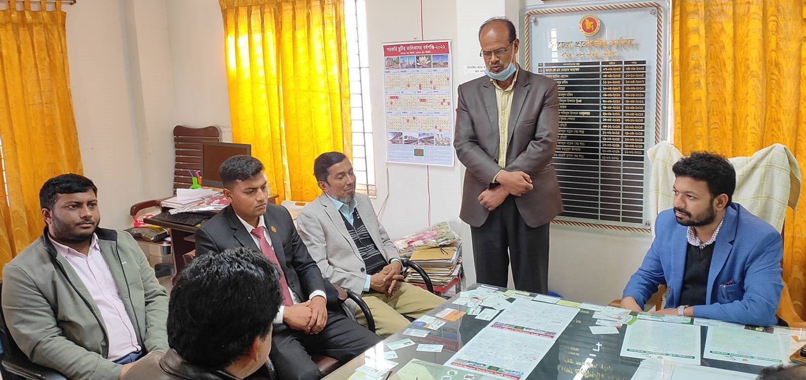 অনুষ্ঠানে শুভেচ্ছা বক্তব্য রাখেন অত্র দপ্তরের কার্যসহকারী বেলায়েত হোসেন