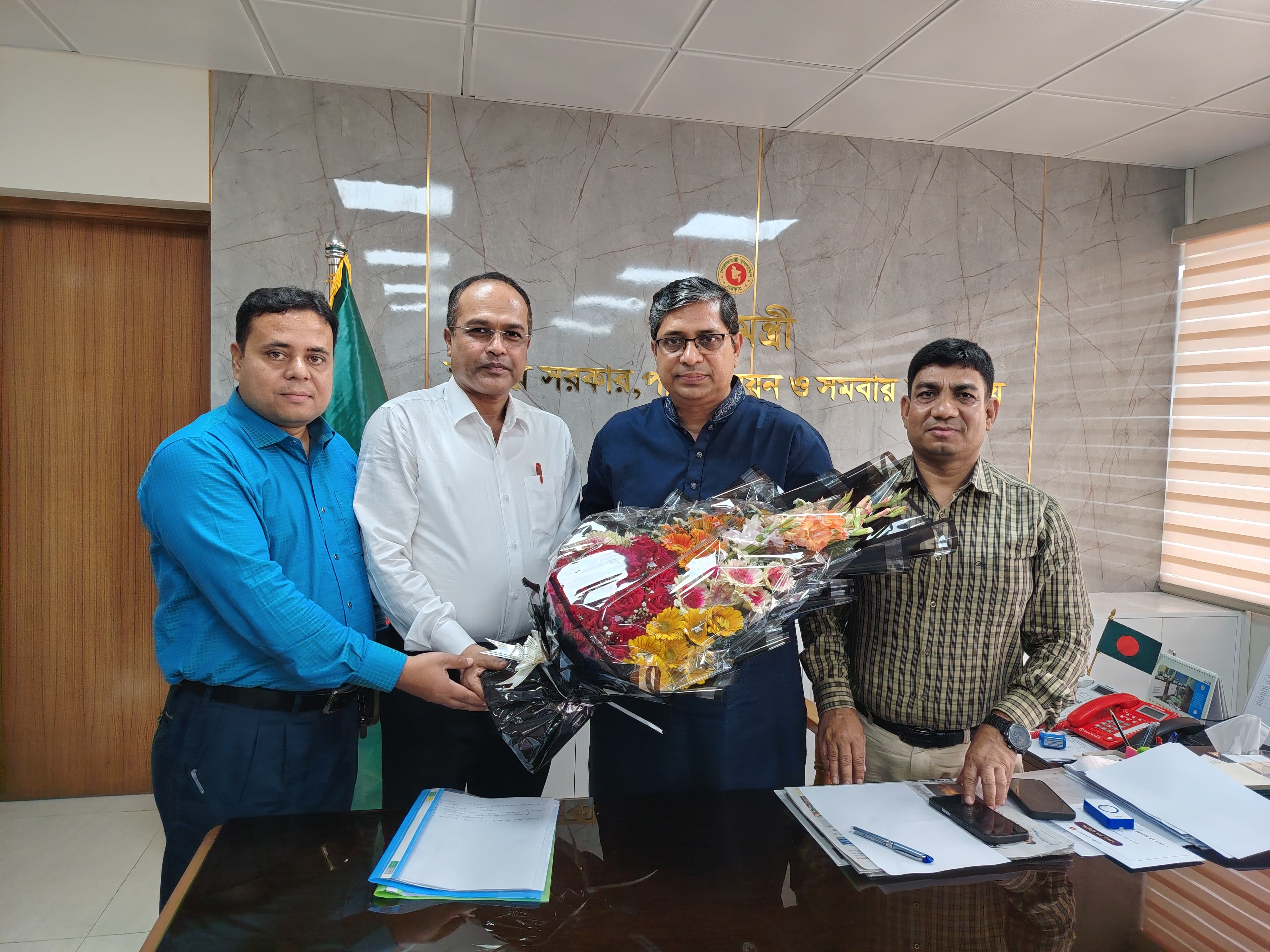 মাননীয় প্রতিমন্ত্রী জনাব মীর শাহে আলম (স্থানীয় সরকার, পল্লী উন্নয়ন ও সমবায় মন্ত্রণালয় ) কে শুভেচ্ছা ও অভিনন্দন